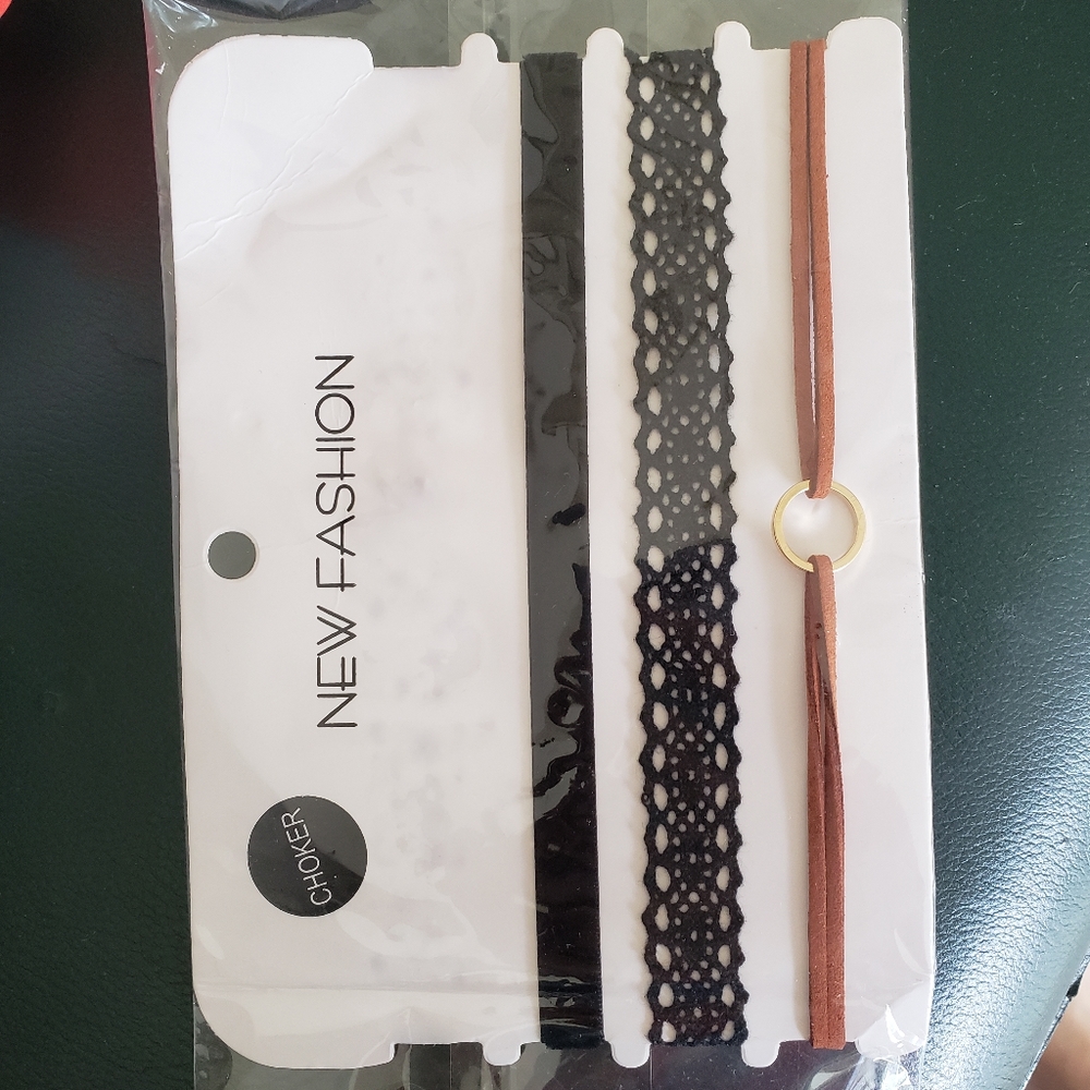 3 new chokers